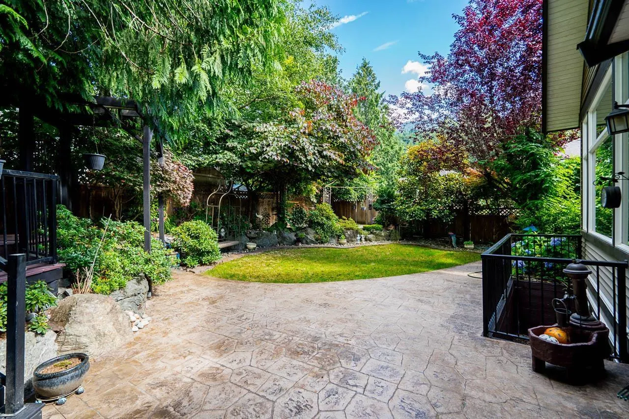 8512 BRADSHAW PLACE|Eastern Hillsides