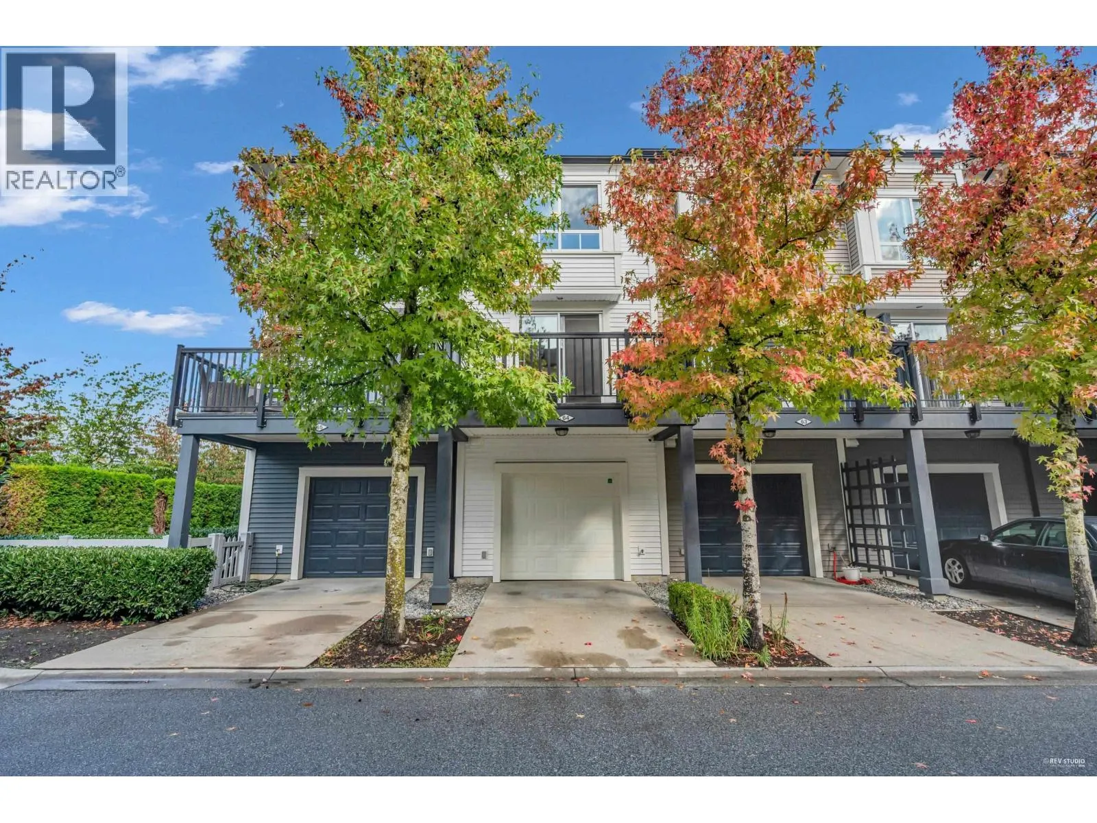 64 2423 AVON PLACE