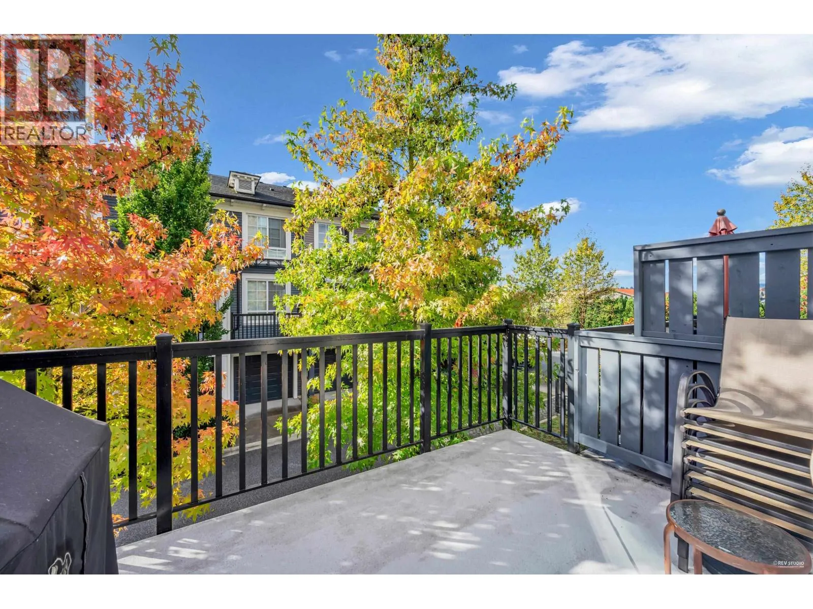 64 2423 AVON PLACE