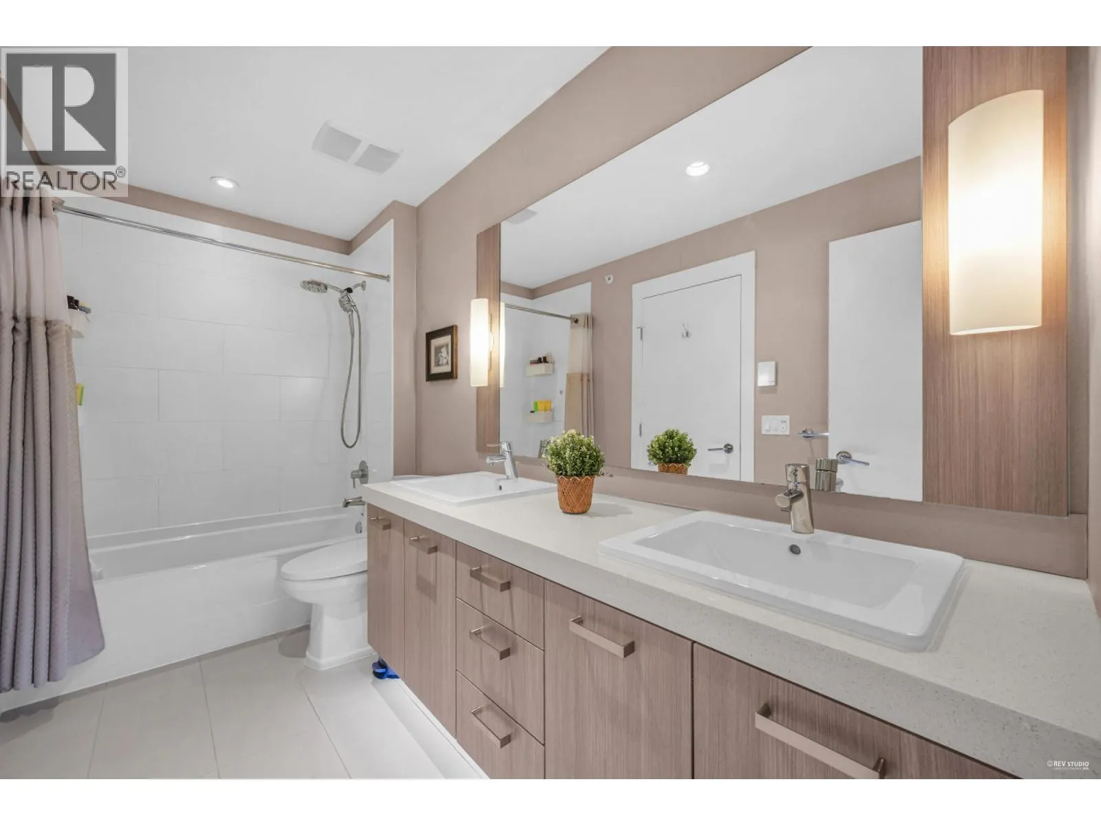 64 2423 AVON PLACE