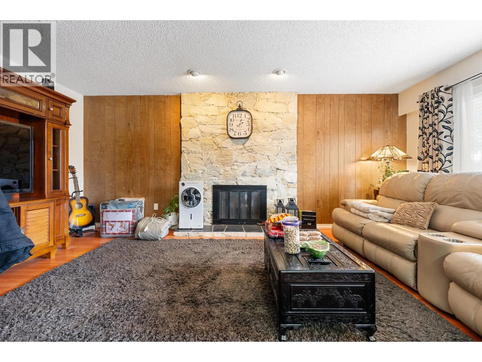3391 BOWEN DRIVE