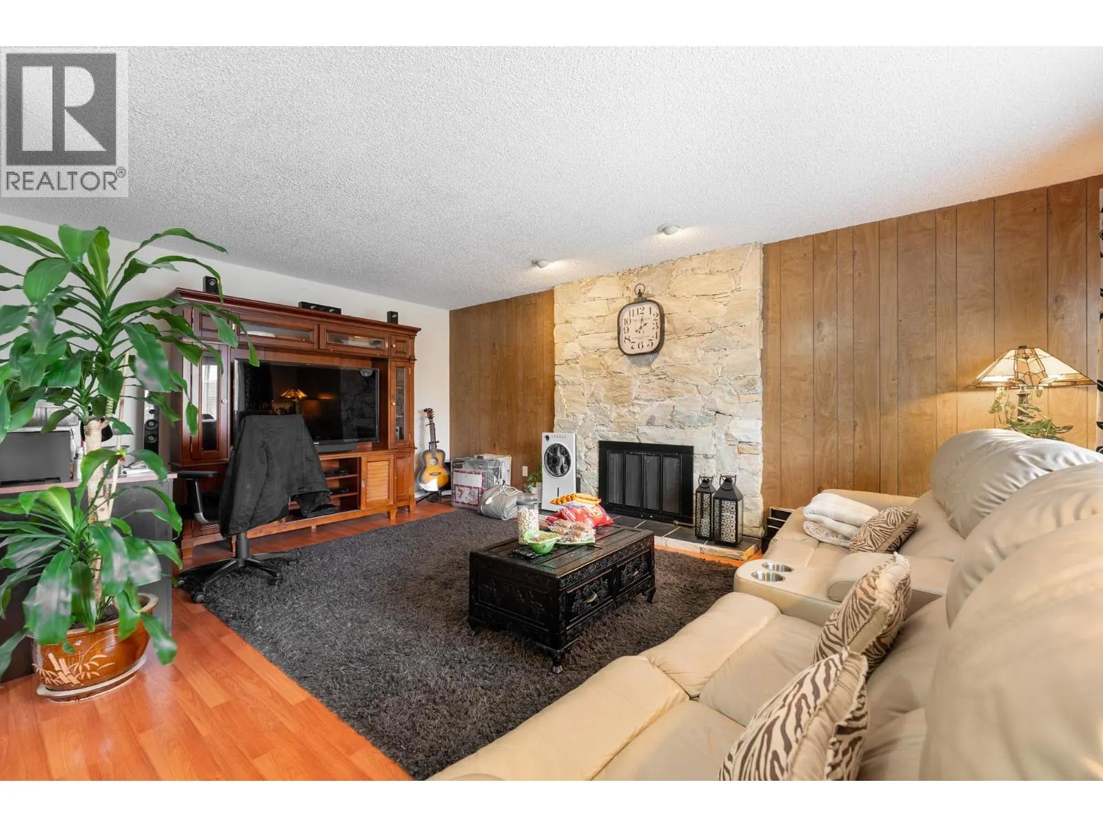 3391 BOWEN DRIVE