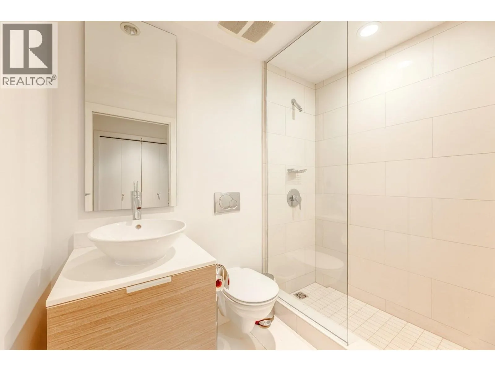 1702 1111 ALBERNI STREET