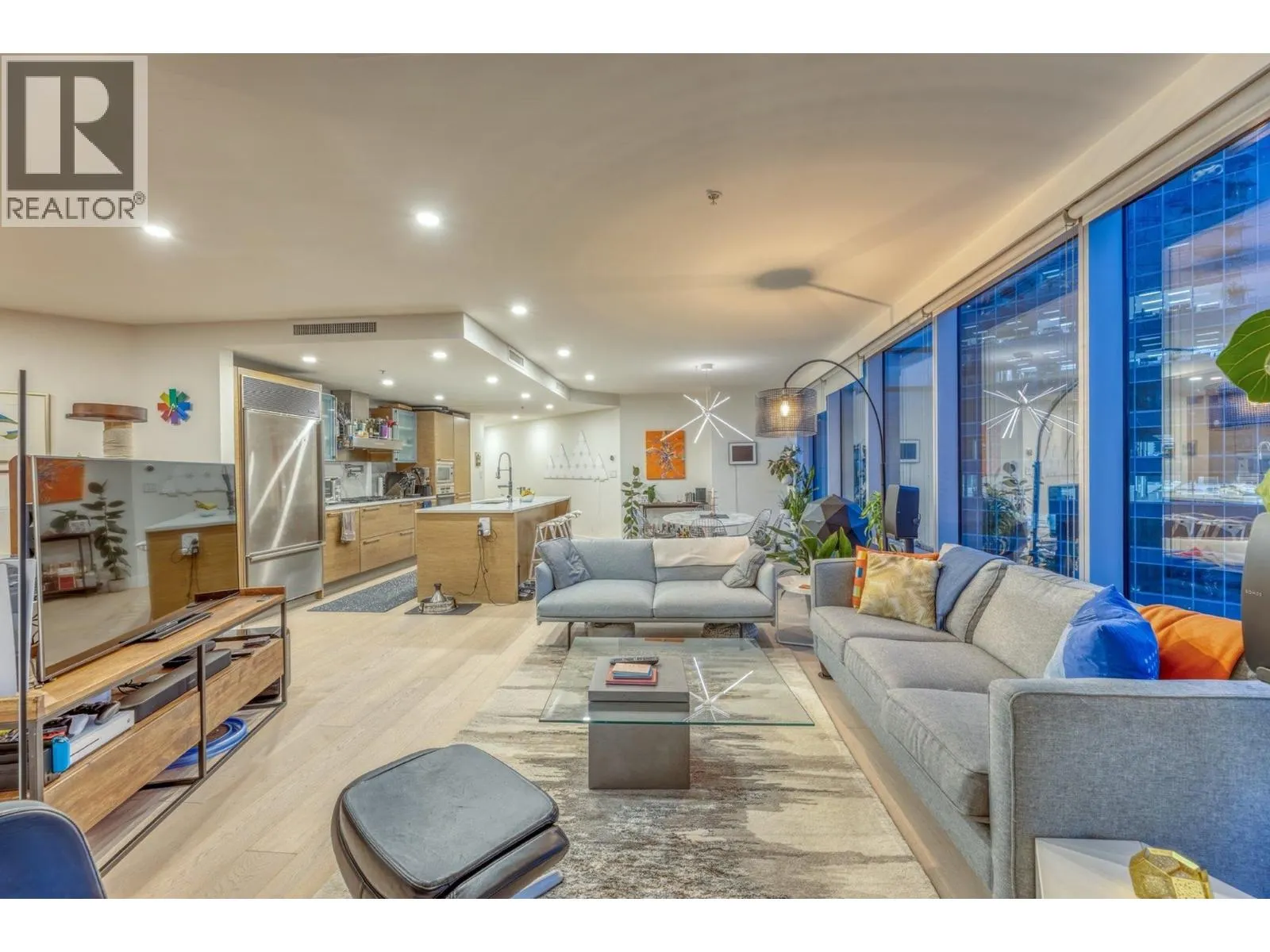 1702 1111 ALBERNI STREET