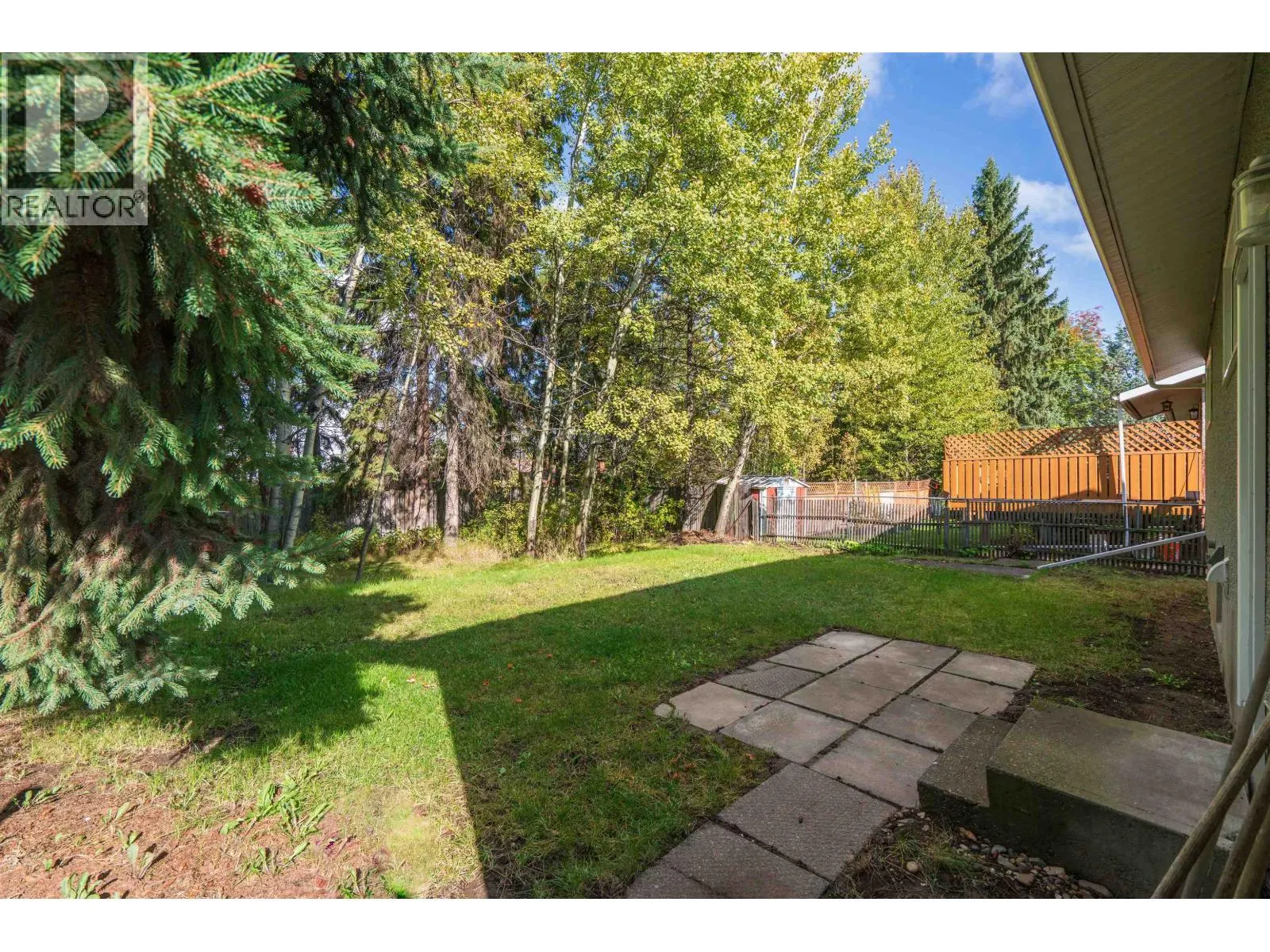 2426 LISGAR CRESCENT