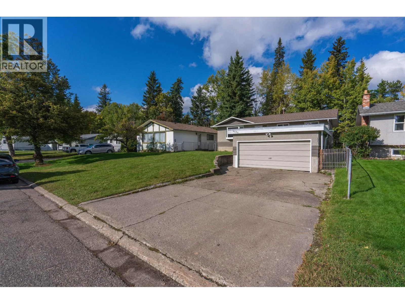 2426 LISGAR CRESCENT