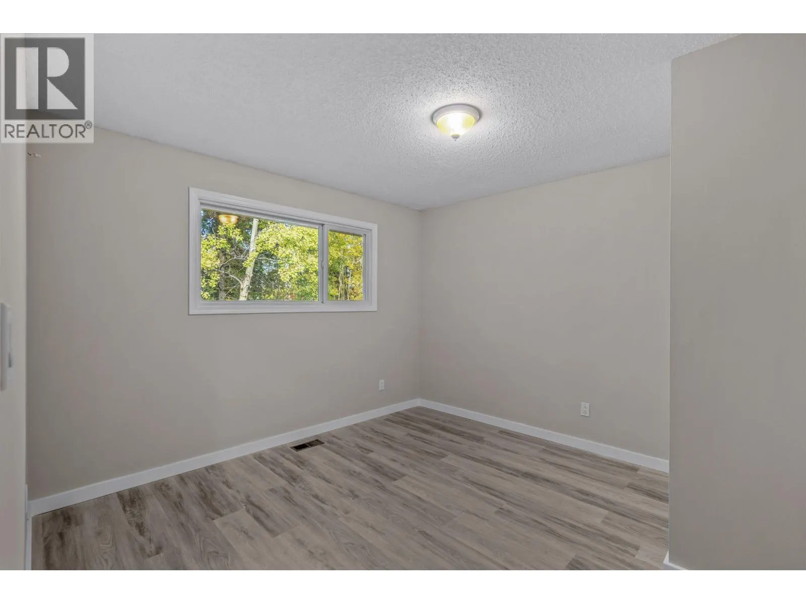 2426 LISGAR CRESCENT