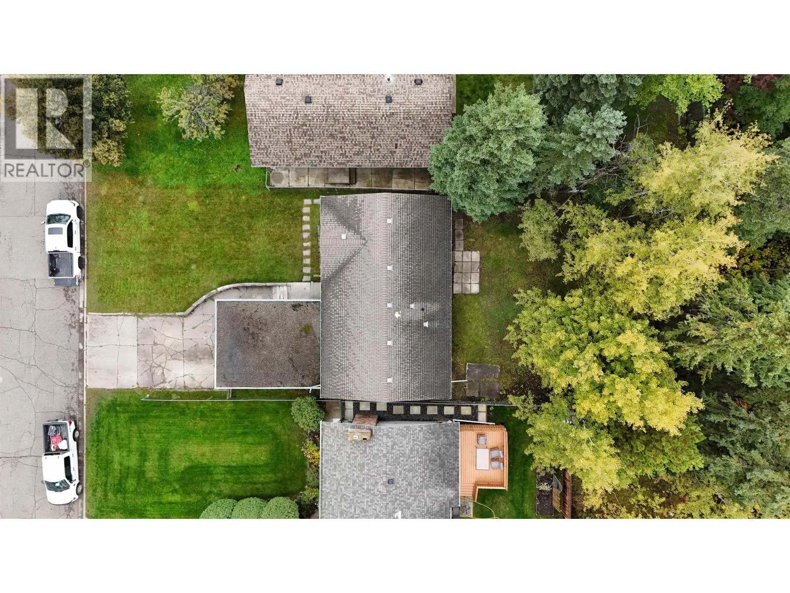 2426 LISGAR CRESCENT