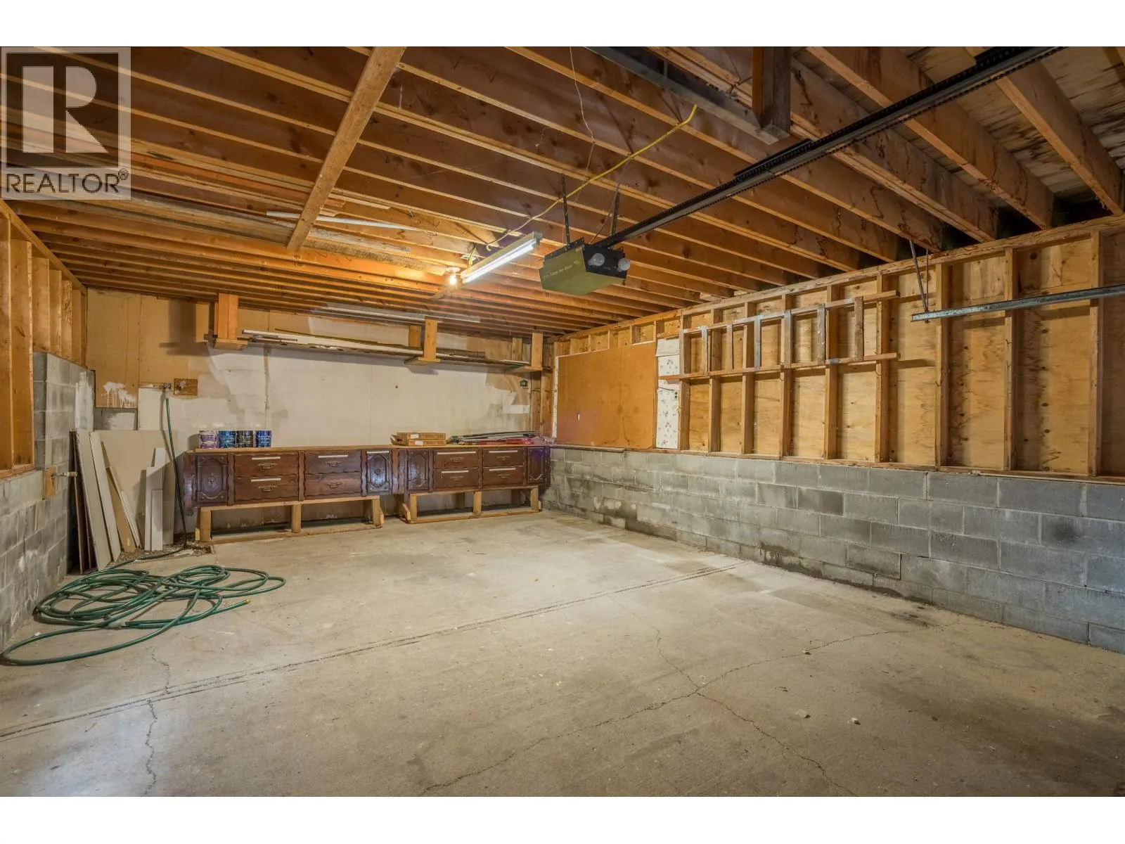2426 LISGAR CRESCENT
