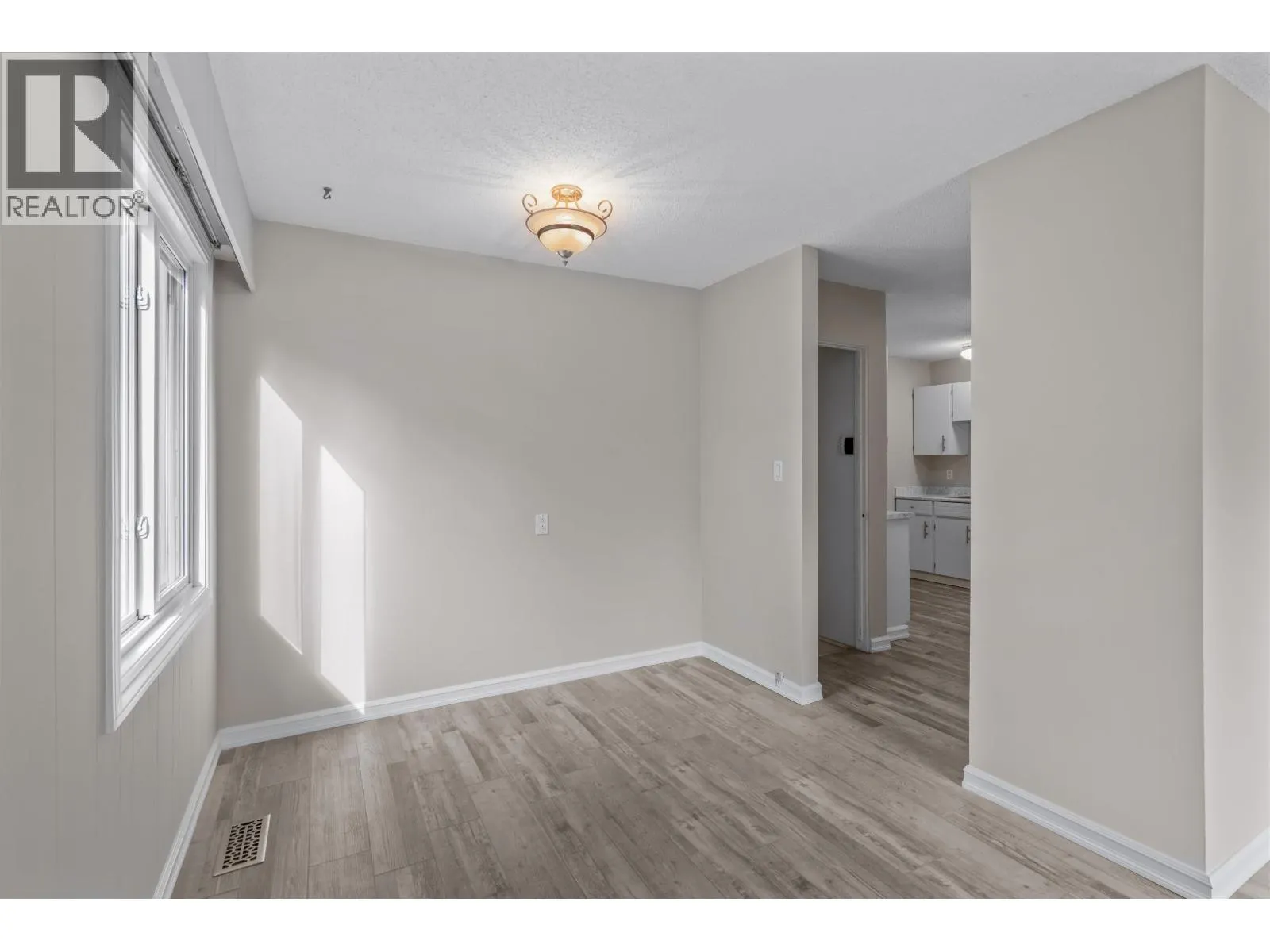 2426 LISGAR CRESCENT