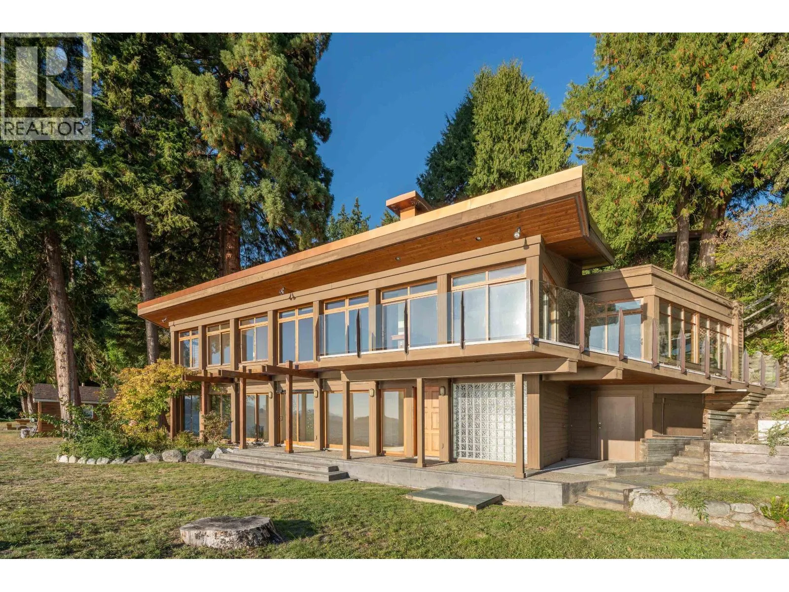 4893 SUNSHINE COAST HIGHWAY