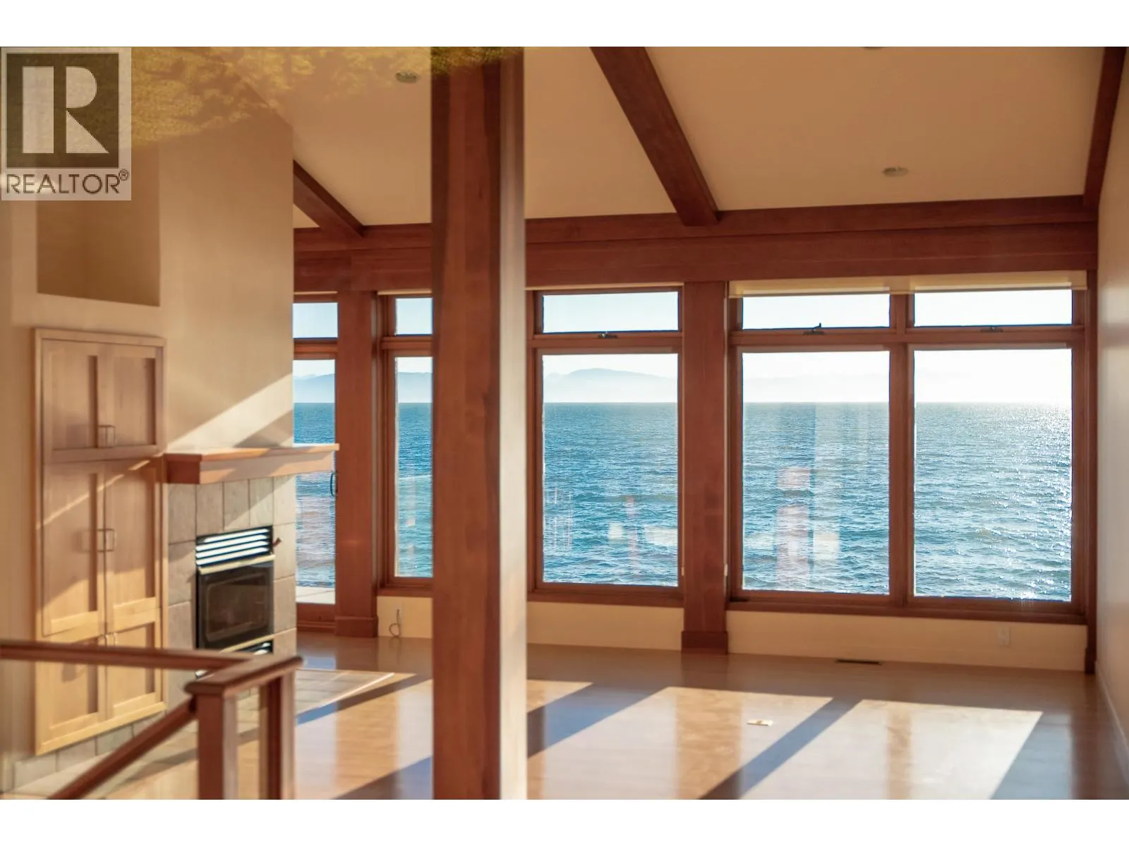 4893 SUNSHINE COAST HIGHWAY