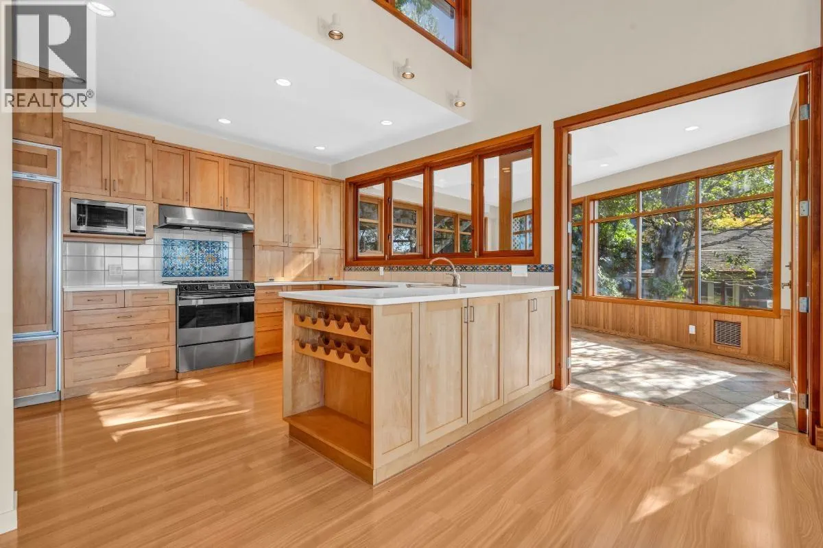 4893 SUNSHINE COAST HIGHWAY