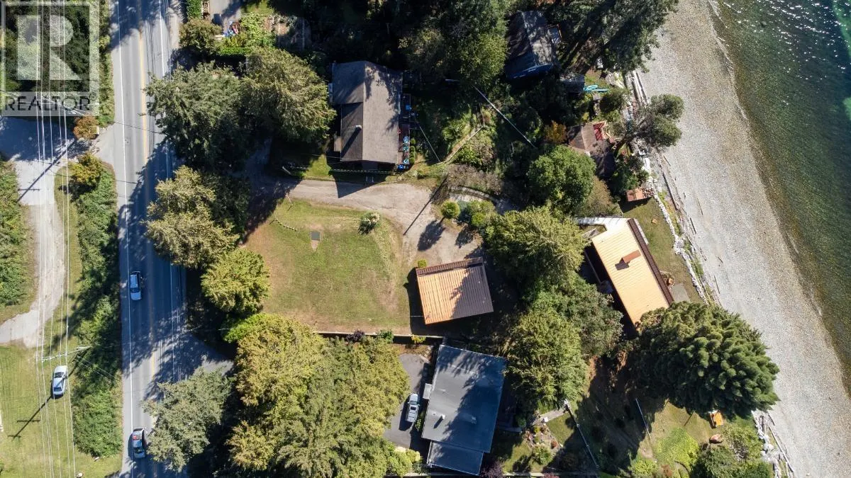 4893 SUNSHINE COAST HIGHWAY