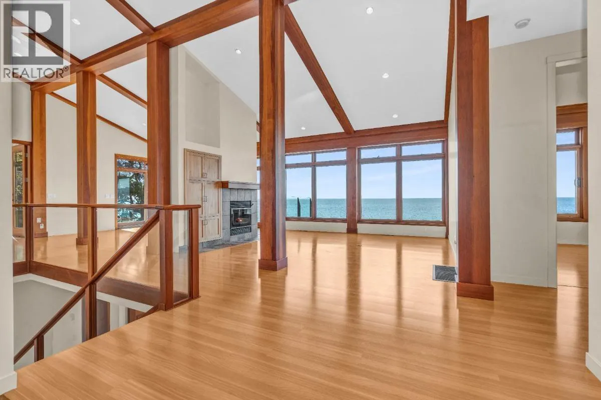 4893 SUNSHINE COAST HIGHWAY