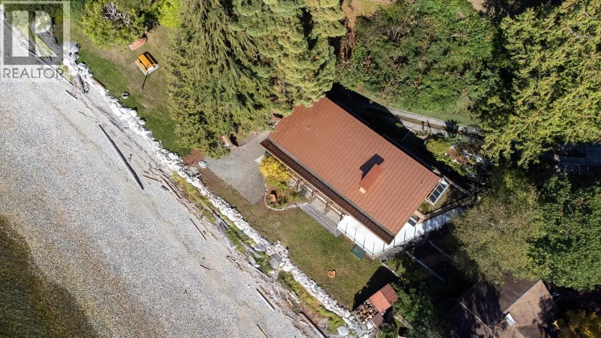 4893 SUNSHINE COAST HIGHWAY