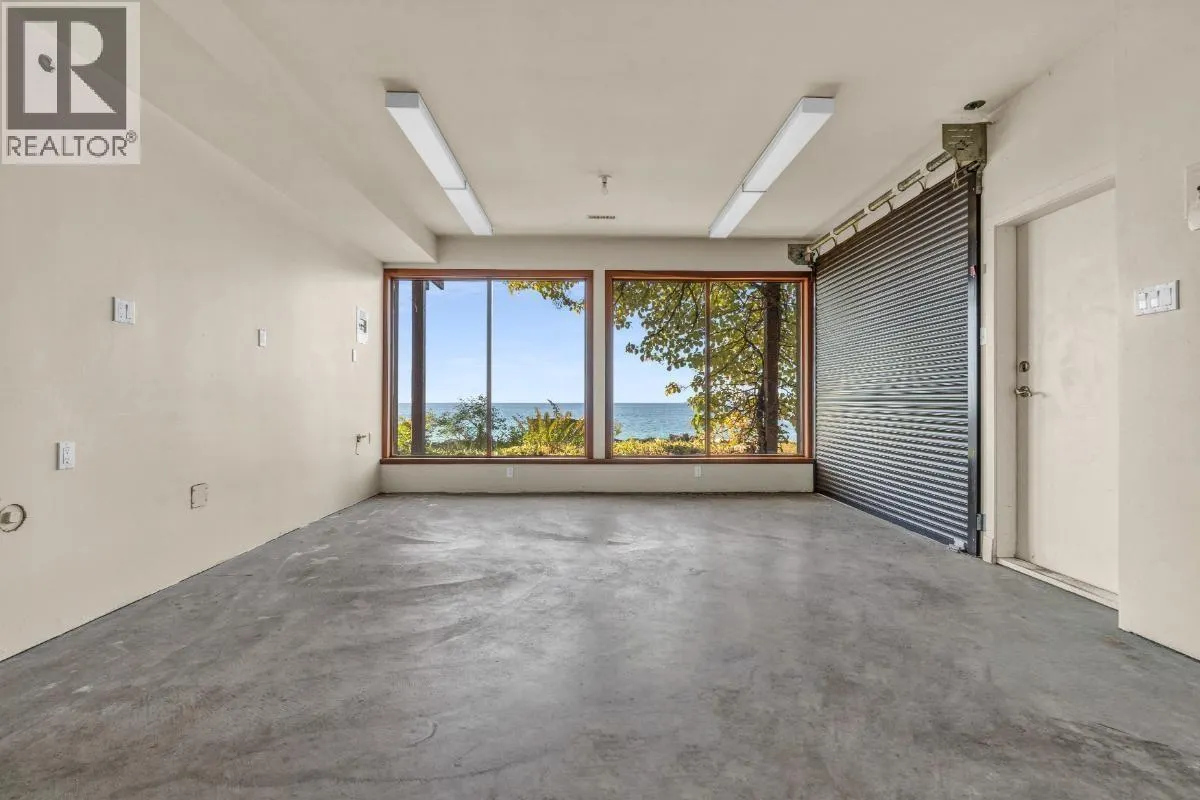 4893 SUNSHINE COAST HIGHWAY