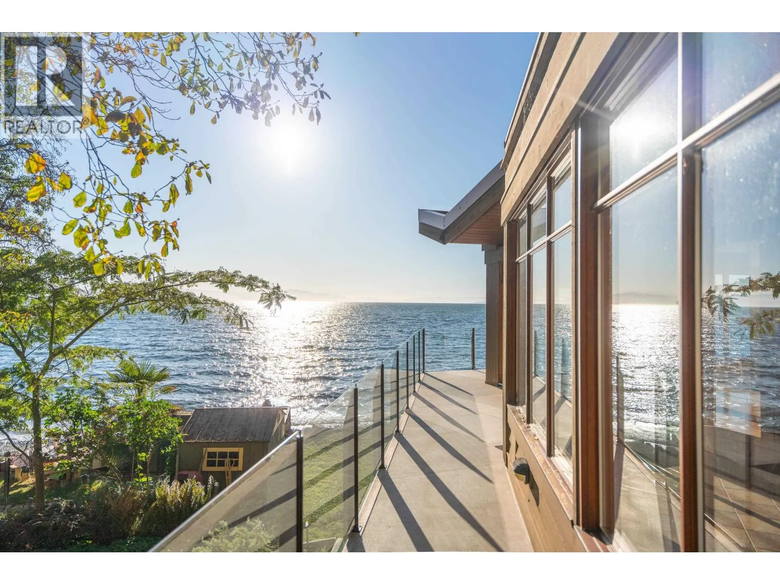 4893 SUNSHINE COAST HIGHWAY