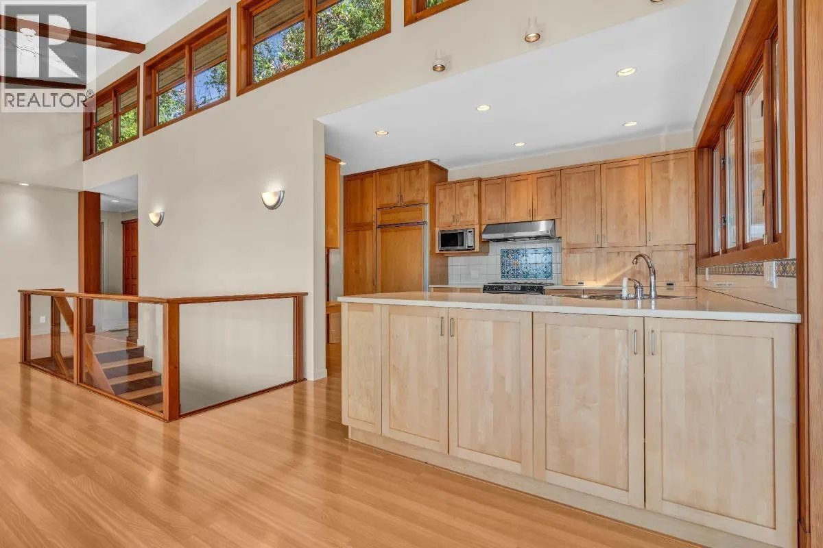 4893 SUNSHINE COAST HIGHWAY