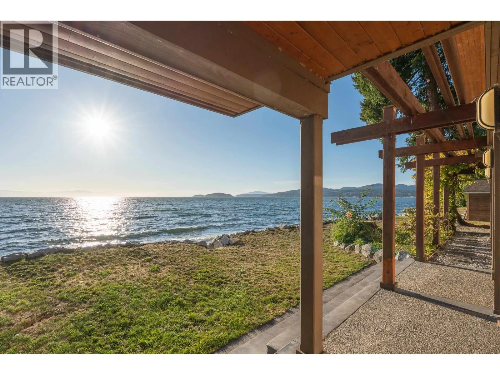 4893 SUNSHINE COAST HIGHWAY