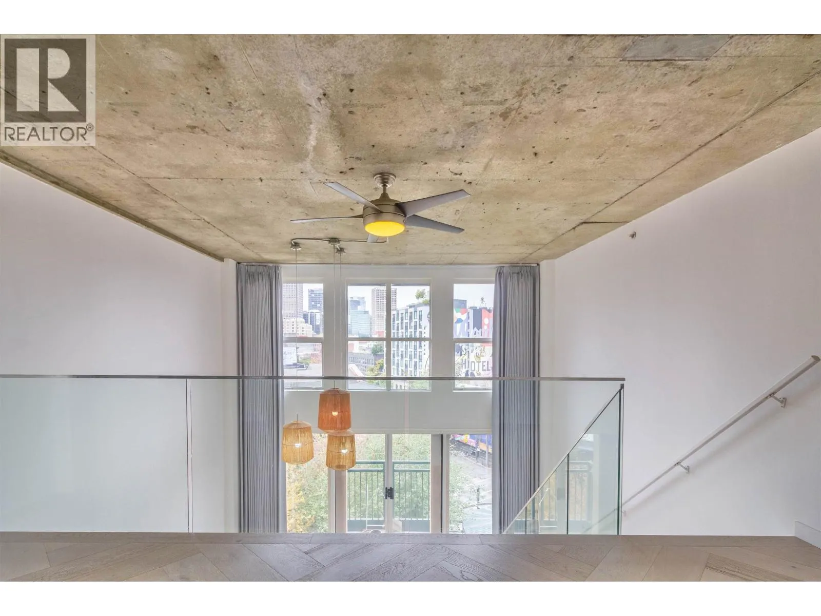 602 22 E CORDOVA STREET