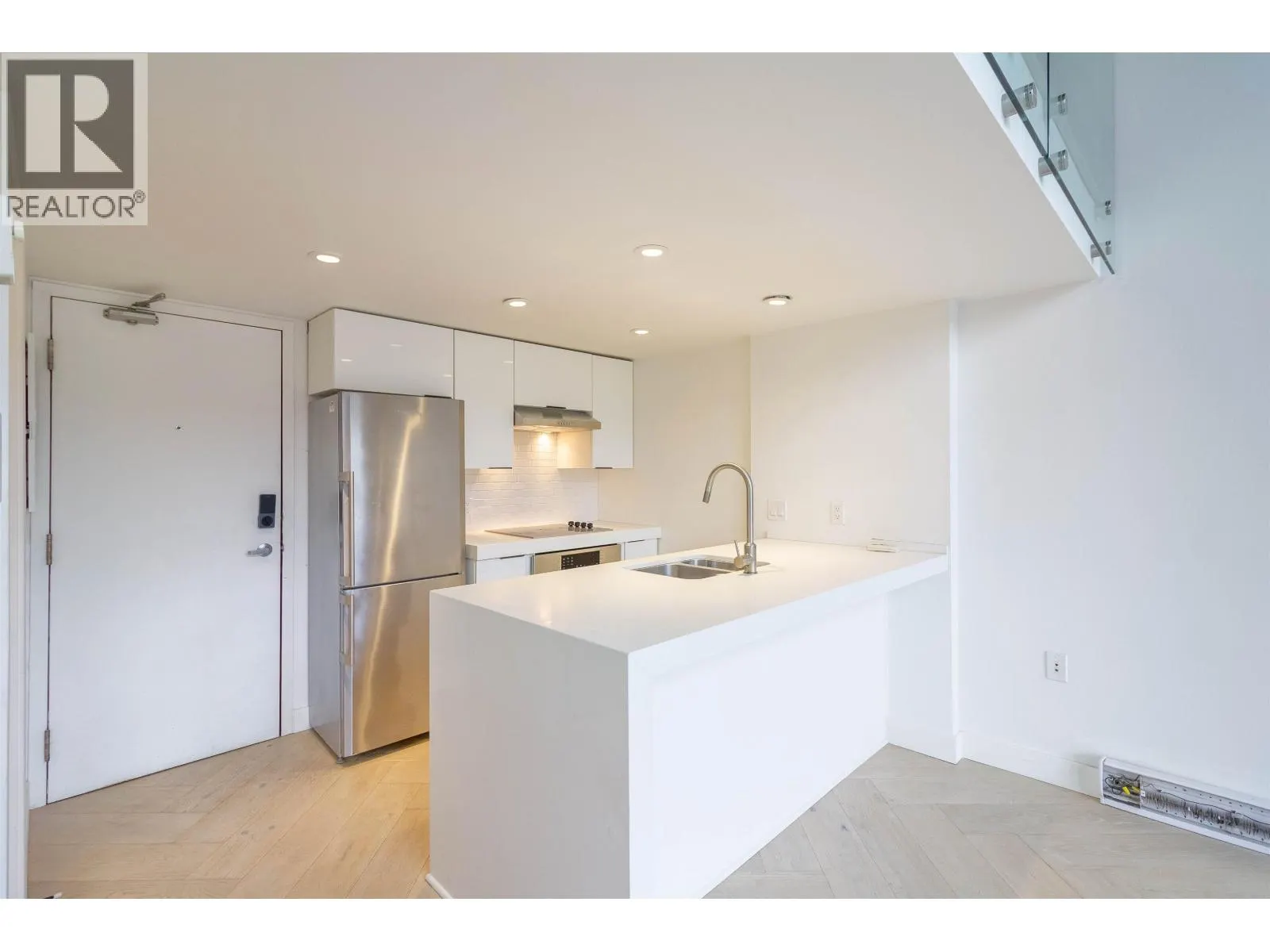 602 22 E CORDOVA STREET