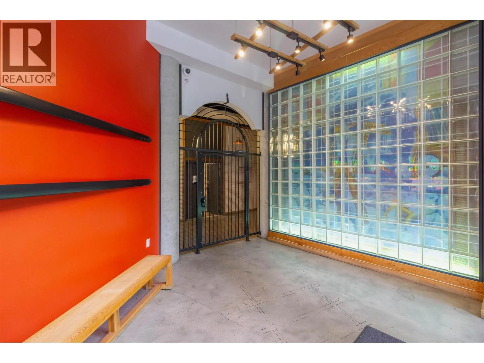 602 22 E CORDOVA STREET