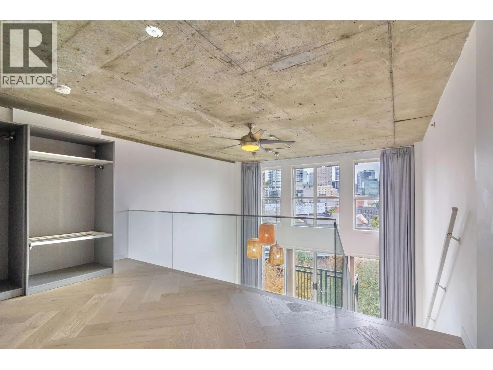 602 22 E CORDOVA STREET