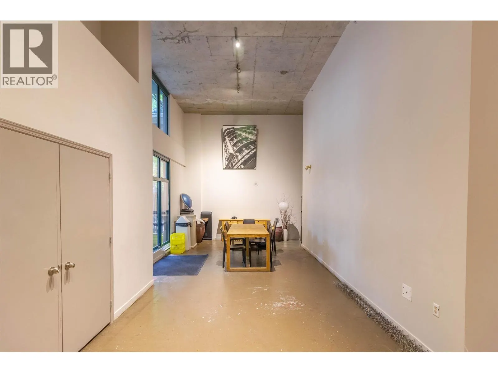 602 22 E CORDOVA STREET