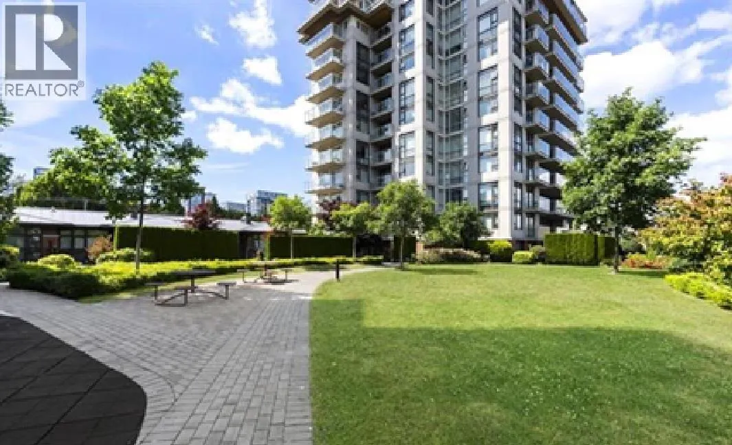 1502 8333 ANDERSON ROAD