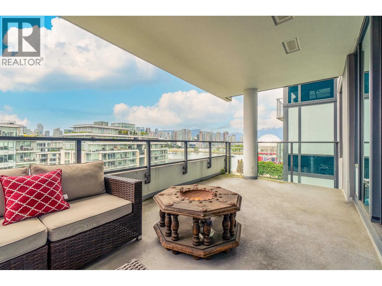 1106 1688 PULLMAN PORTER STREET