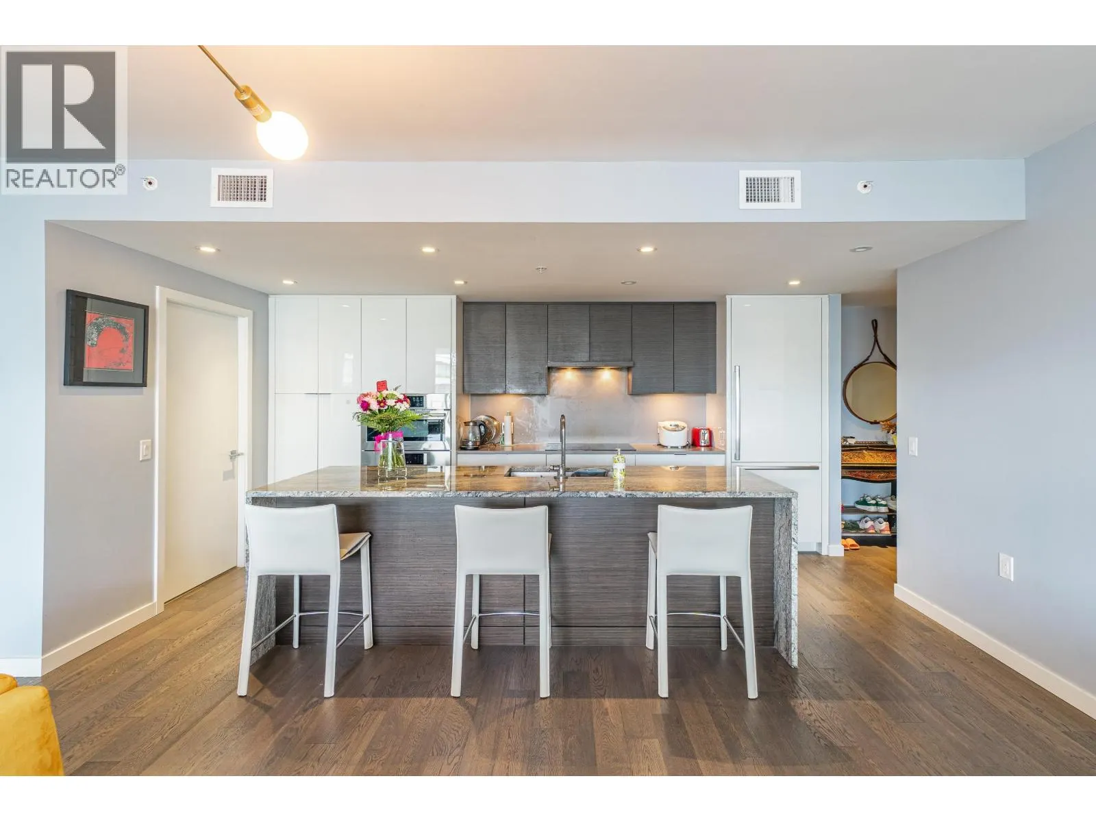 1106 1688 PULLMAN PORTER STREET