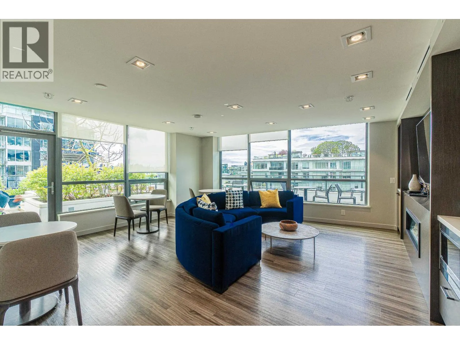1106 1688 PULLMAN PORTER STREET