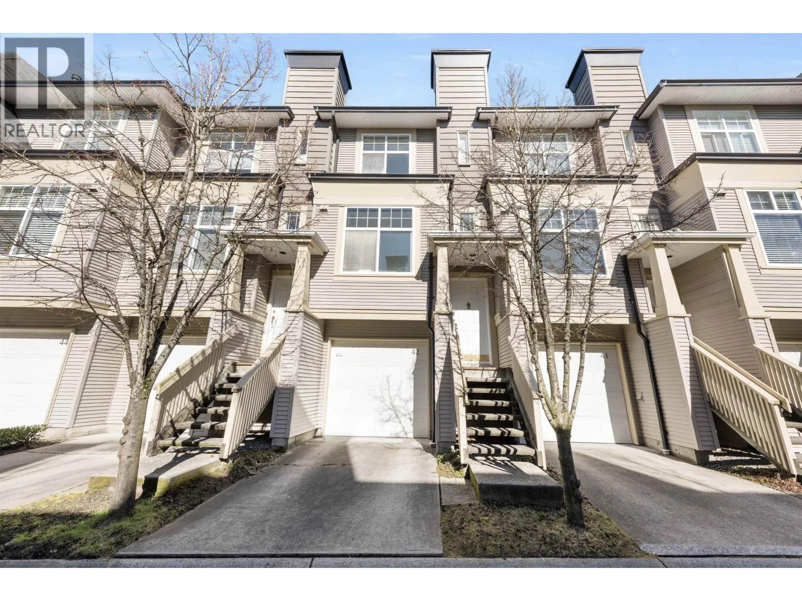 42 3711 ROBSON COURT