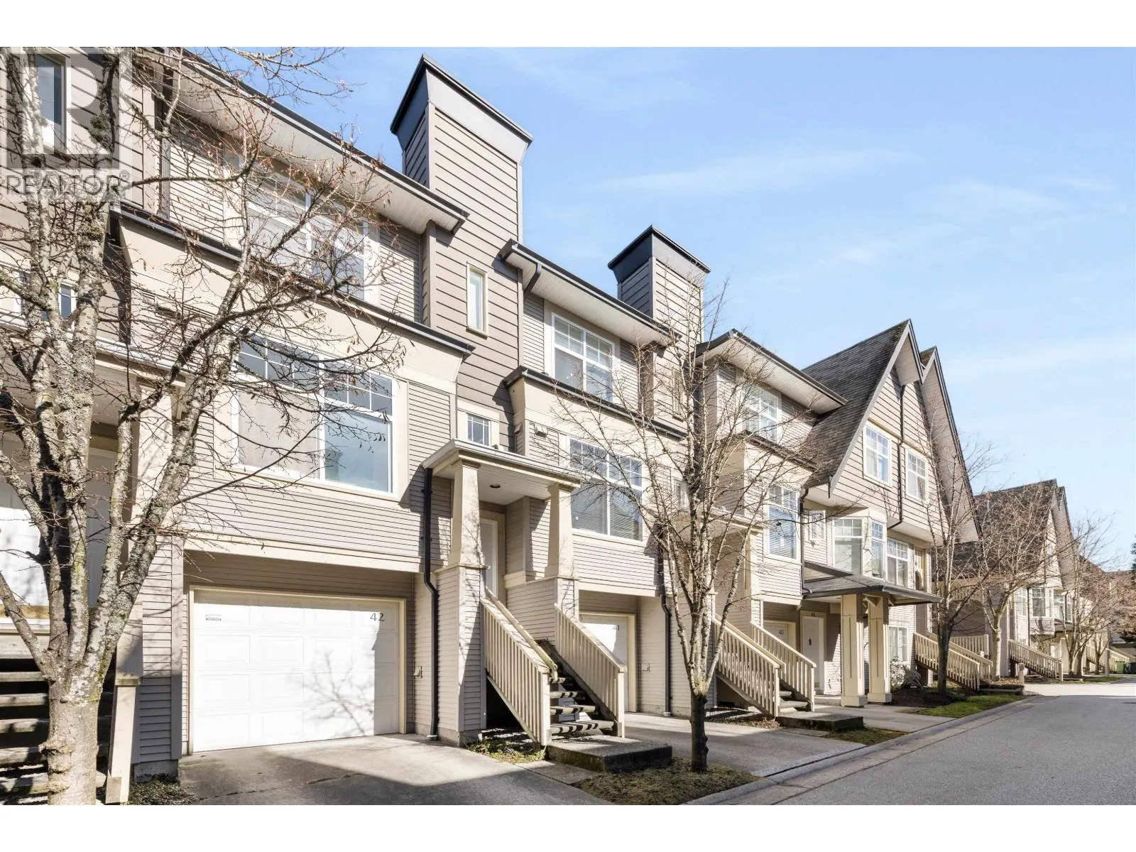 42 3711 ROBSON COURT