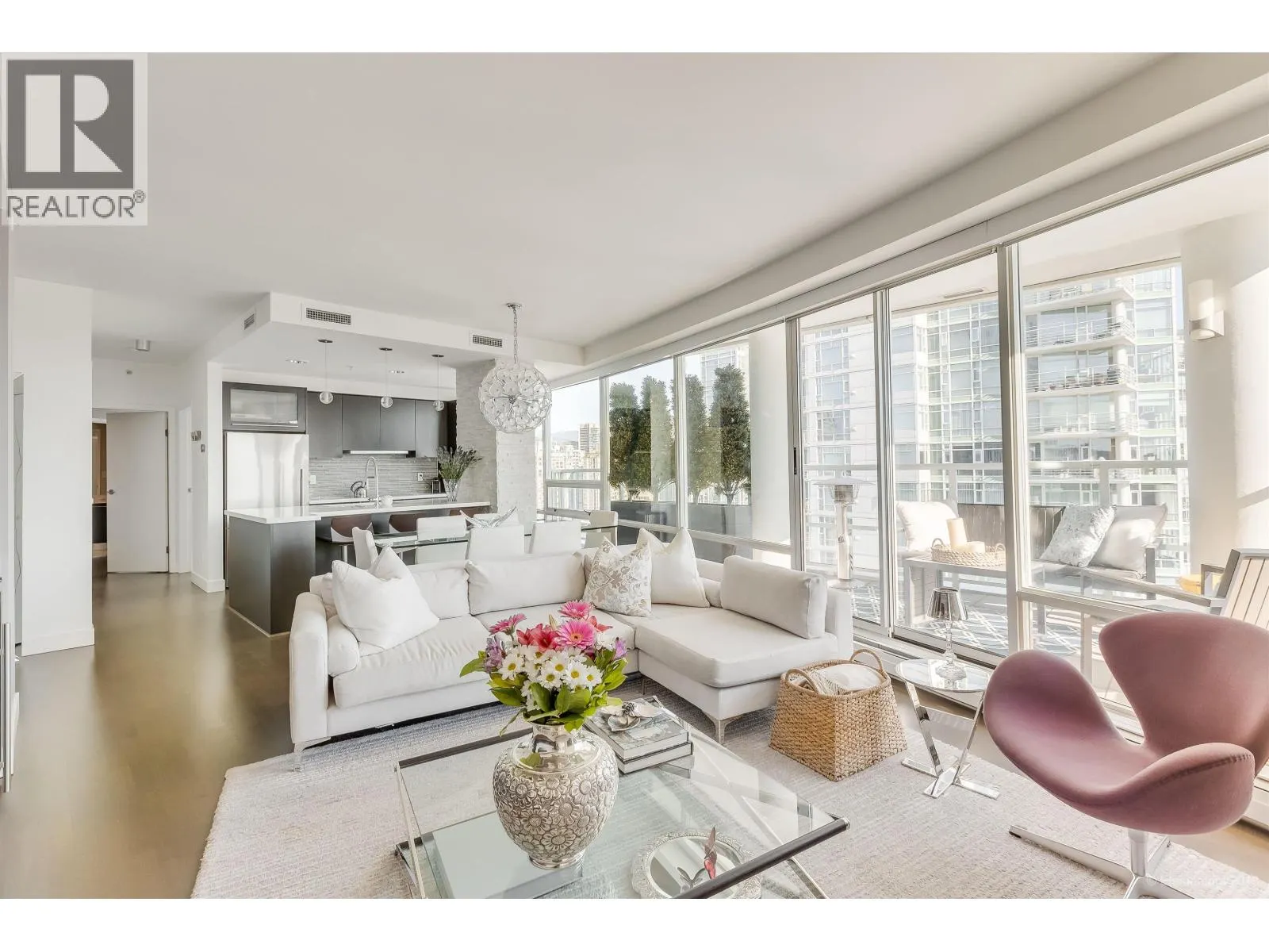 2903 1201 MARINASIDE CRESCENT