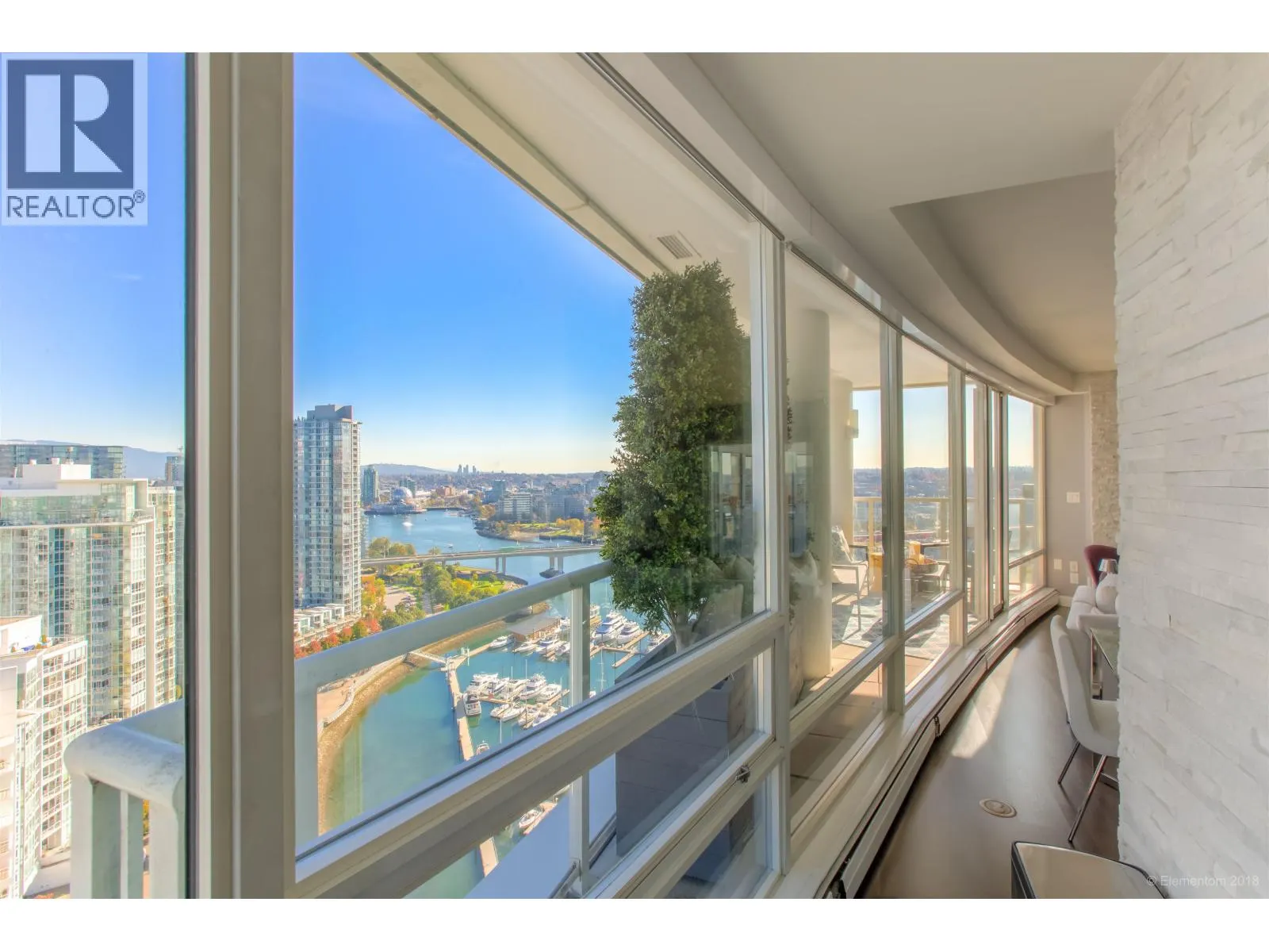 2903 1201 MARINASIDE CRESCENT