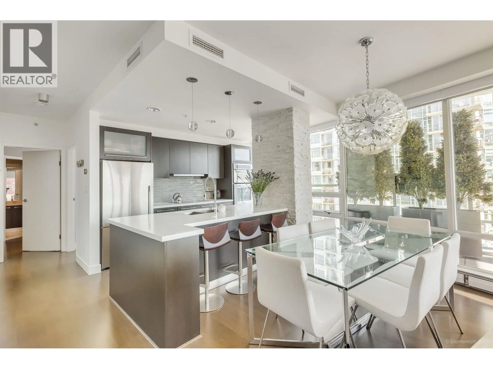 2903 1201 MARINASIDE CRESCENT