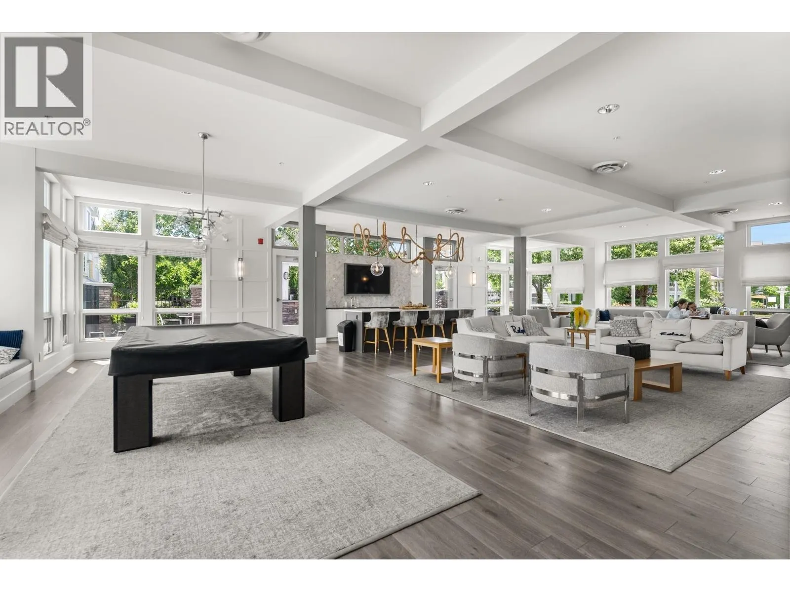 9 5311 ADMIRAL WAY