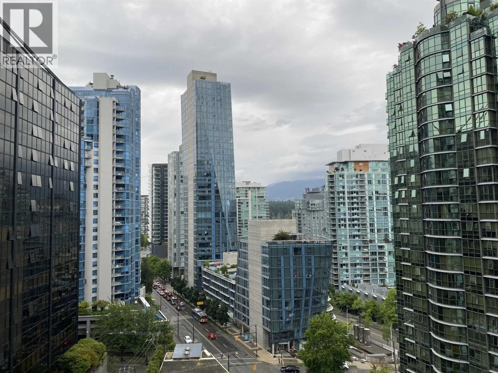 1803 1328 W PENDER STREET