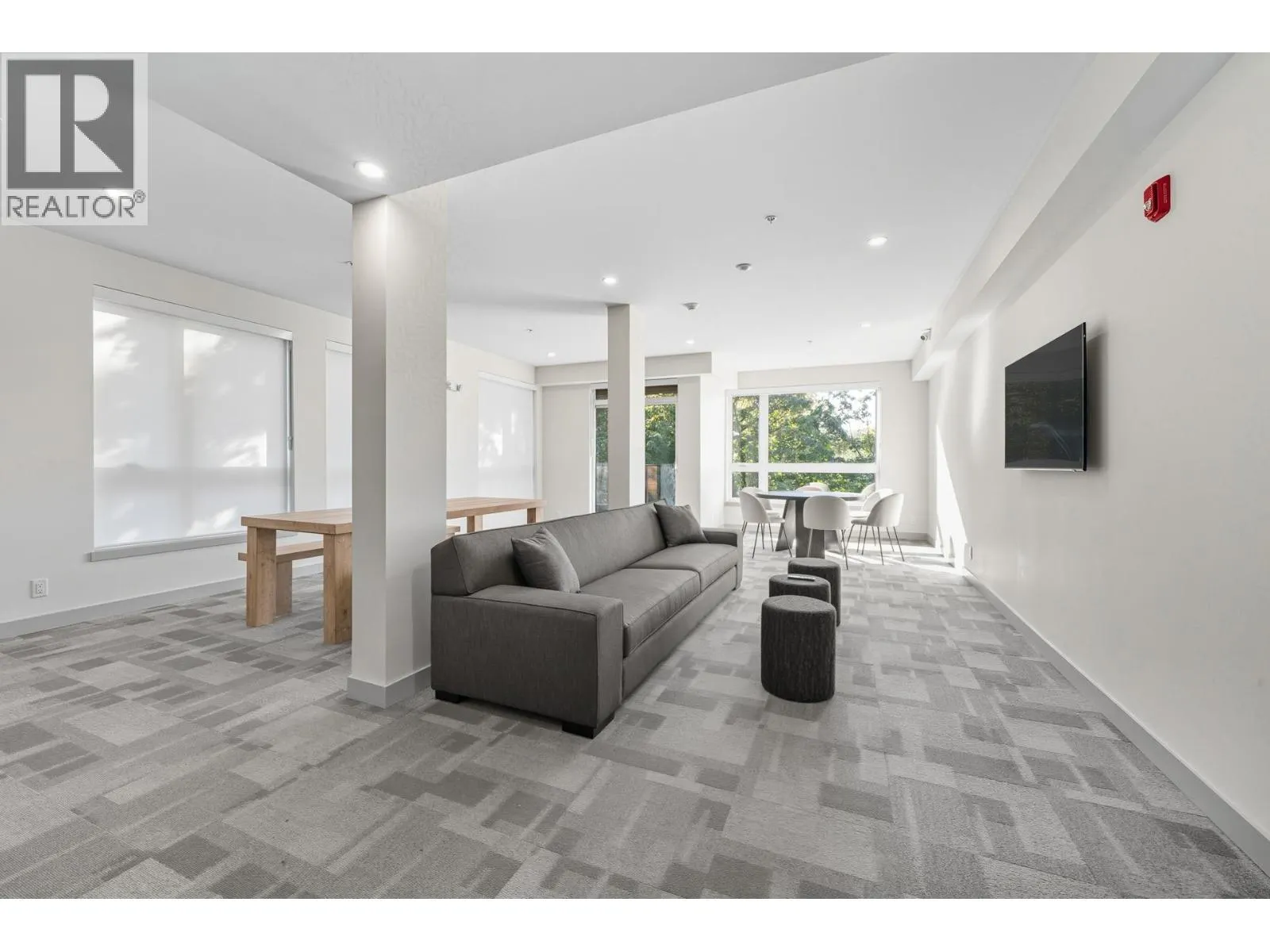 111 150 JAMES ROAD