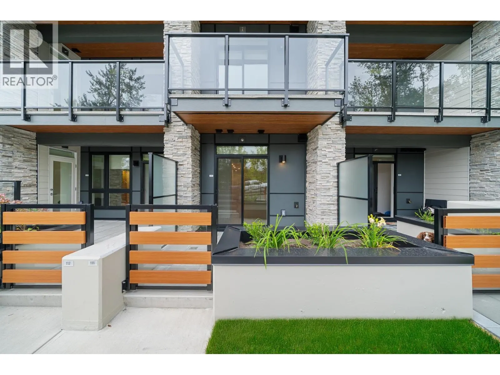 111 150 JAMES ROAD