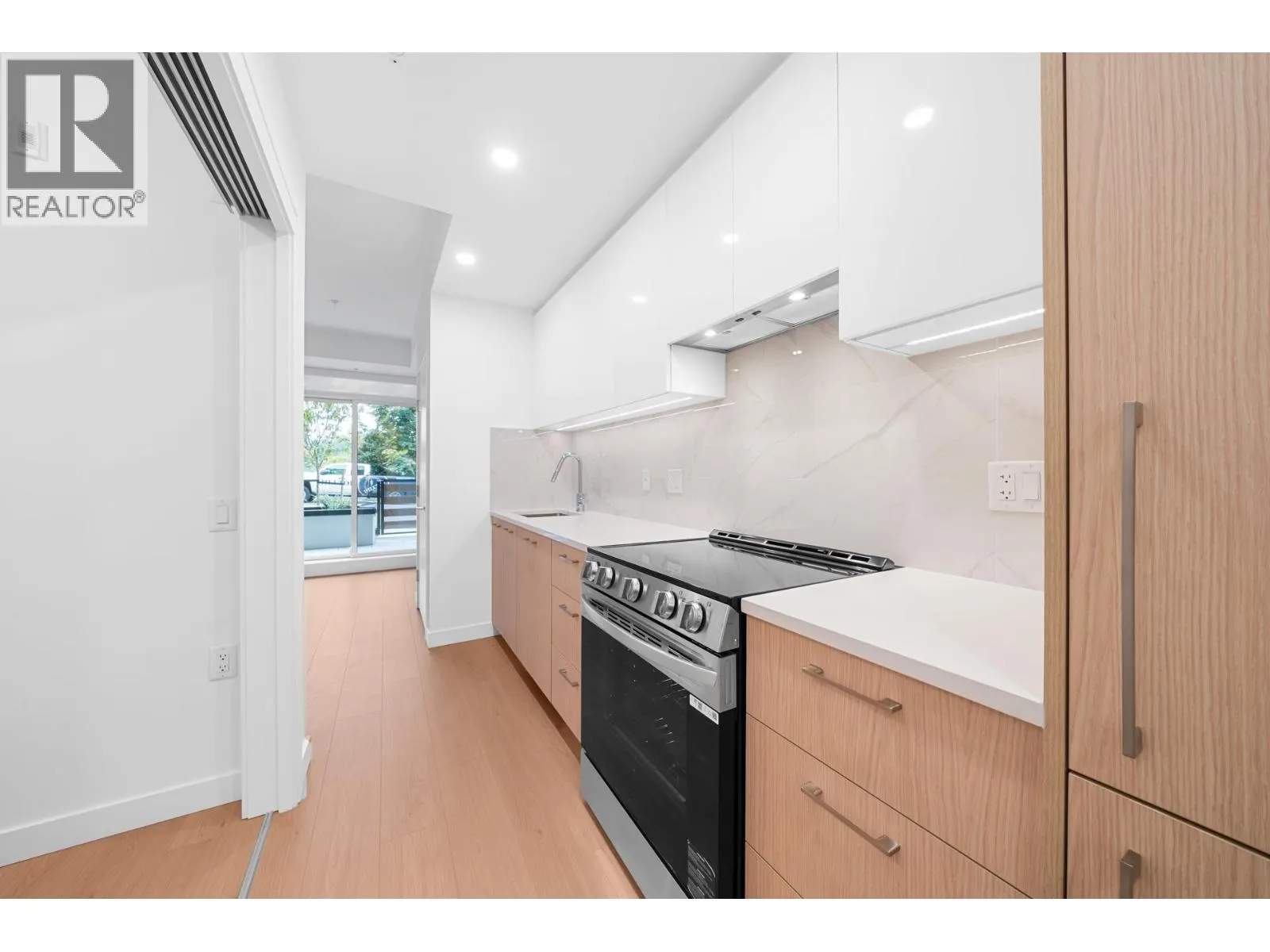 111 150 JAMES ROAD