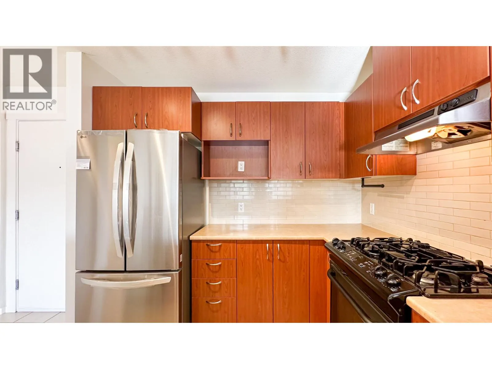 310 9098 HALSTON COURT