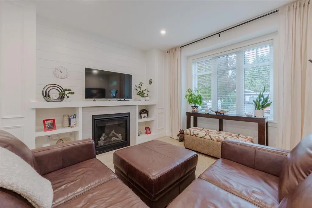 3 34121 GEORGE FERGUSON WAY