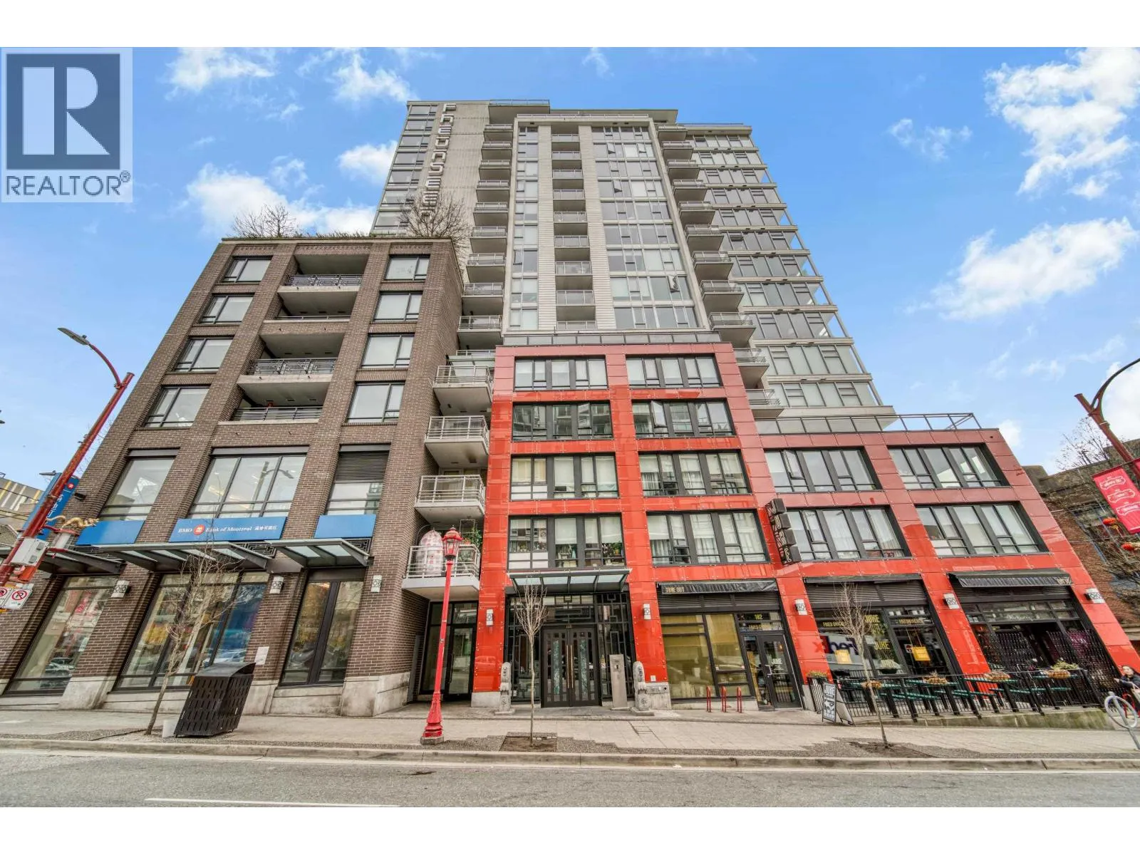 PH7 188 KEEFER STREET