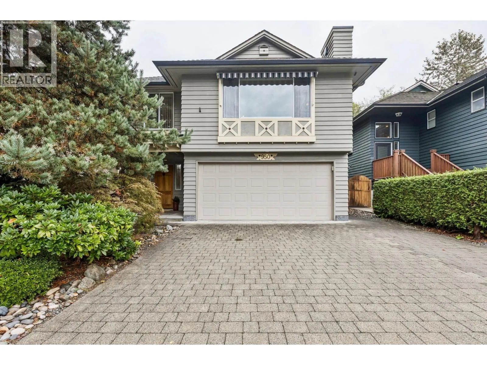 950 ROCHE POINT DRIVE