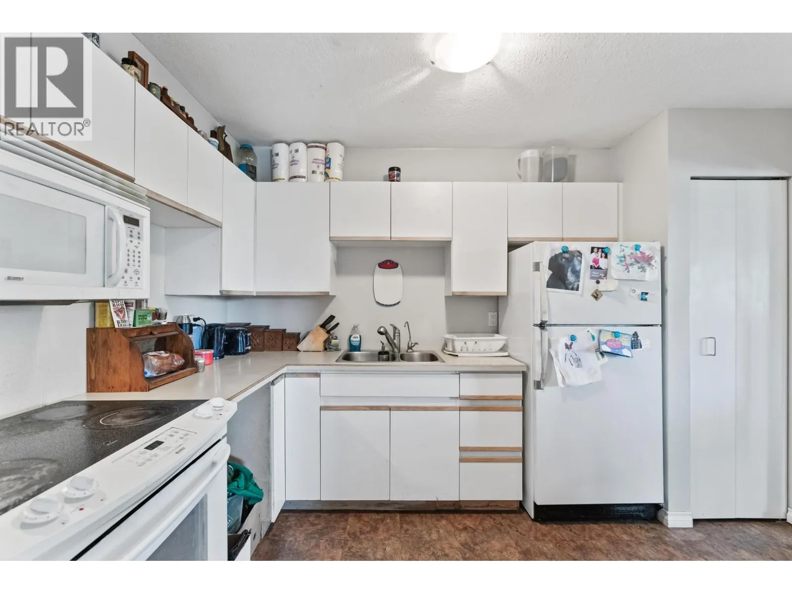 401 20561 113 AVENUE