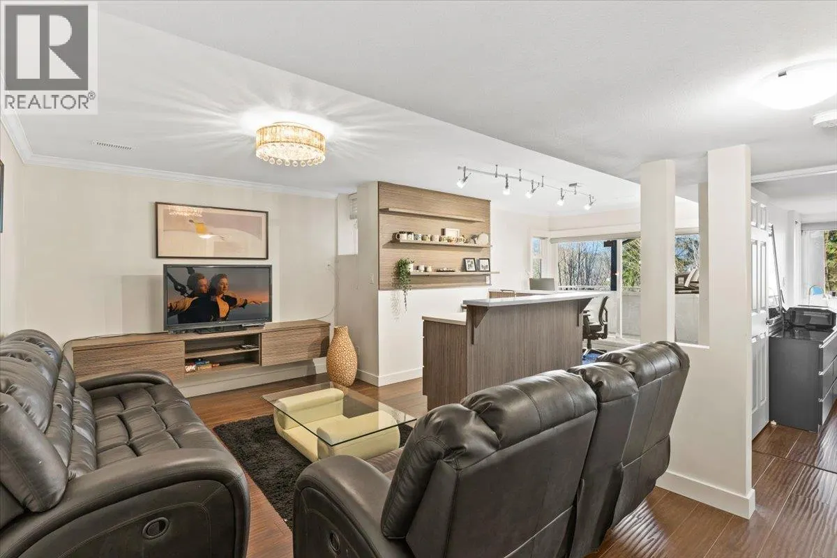 62 SHORELINE CIRCLE