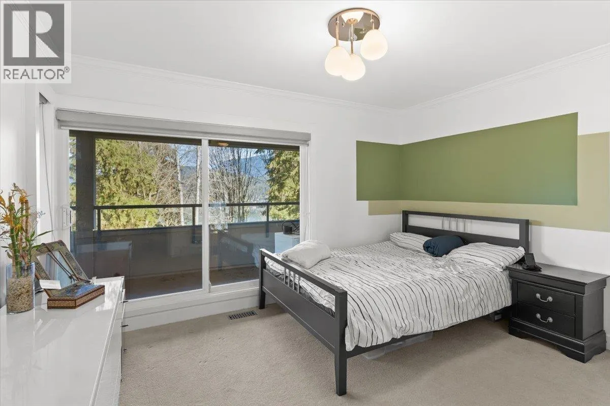 62 SHORELINE CIRCLE